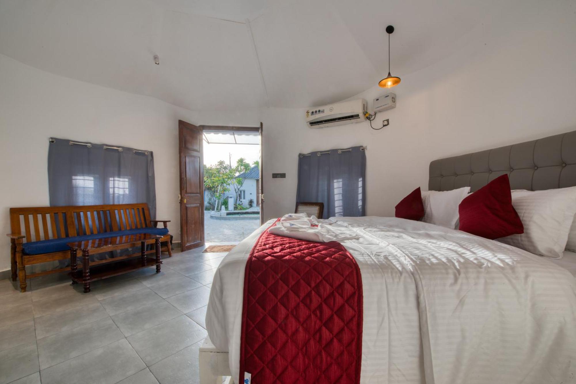 Le Epic Resort Virāmpattinam Екстериор снимка