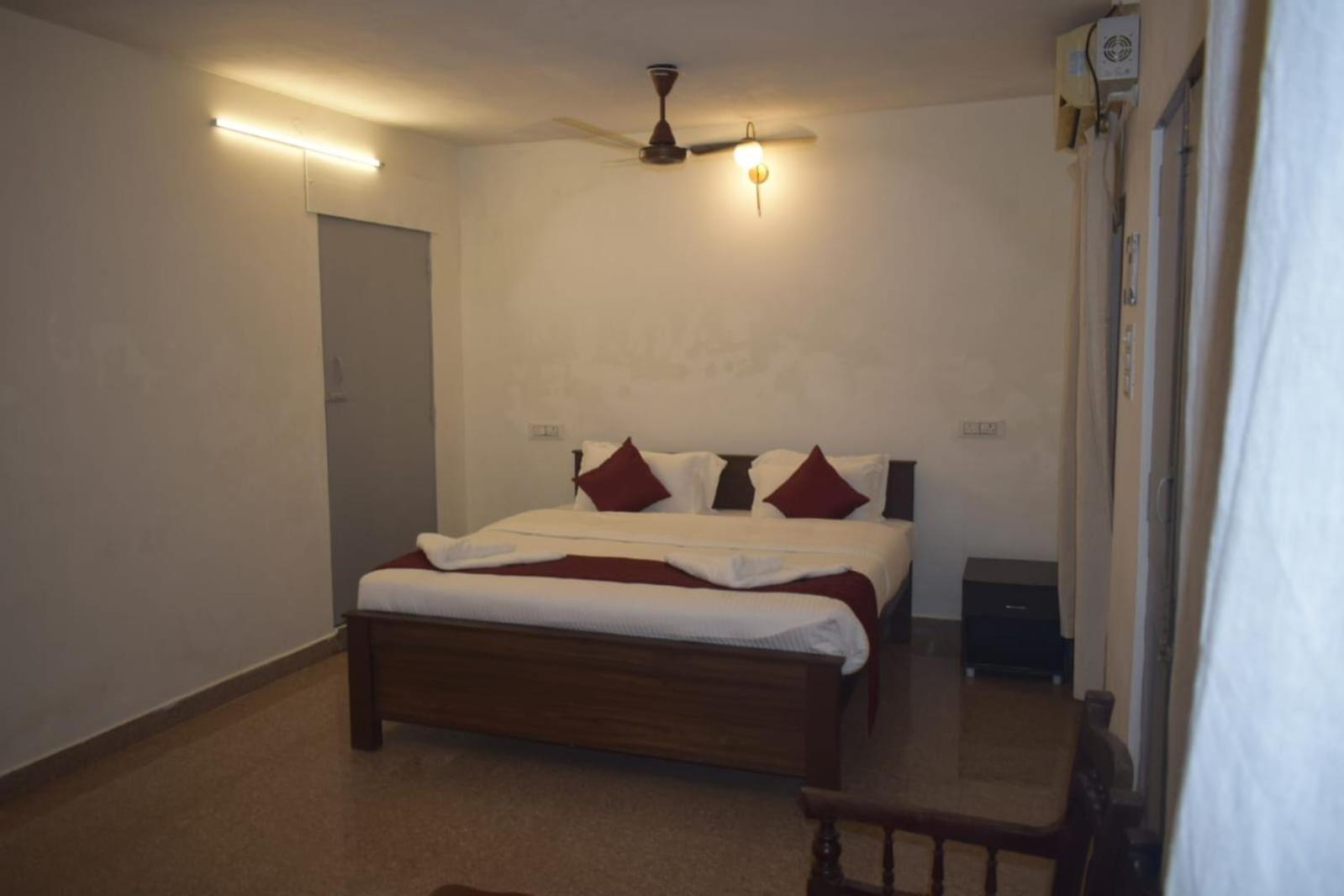 Le Epic Resort Virāmpattinam Екстериор снимка