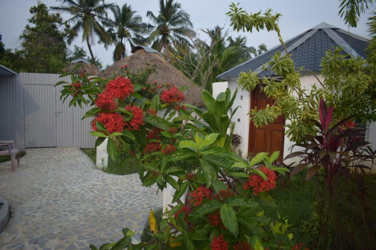 Le Epic Resort Virāmpattinam Екстериор снимка